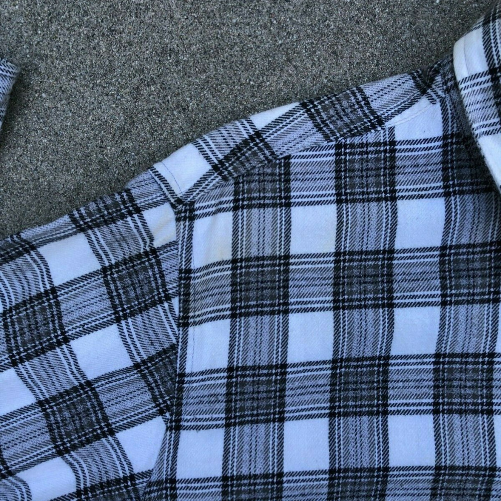 Trader Bay Men's VTG 90s Button Down Flannel Shirt - Picture 3 of 6